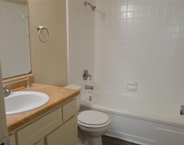 8100 Creekbend Drive - Photo Thumbnail 14