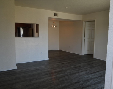 8100 Creekbend Drive - Photo Thumbnail 3