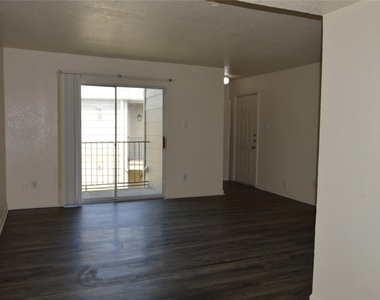 8100 Creekbend Drive - Photo Thumbnail 6
