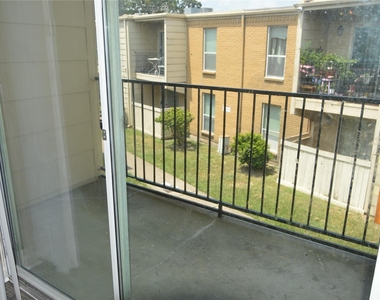 8100 Creekbend Drive - Photo Thumbnail 2