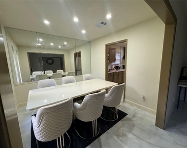 23230 Canyon Lake Drive - Photo Thumbnail 4