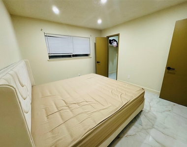 23230 Canyon Lake Drive - Photo Thumbnail 14
