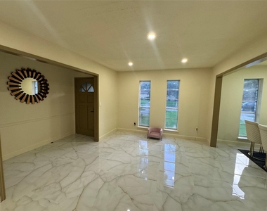 23230 Canyon Lake Drive - Photo Thumbnail 5