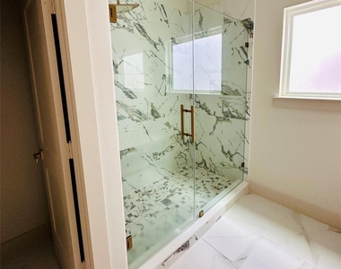 6310 Illinois Street - Photo Thumbnail 16
