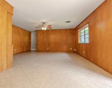 2308 Hillcrest Drive - Photo Thumbnail 6
