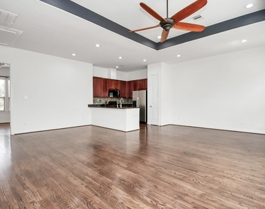 3900 Center Street - Photo Thumbnail 10