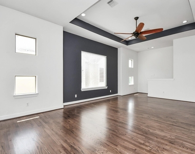 3900 Center Street - Photo Thumbnail 7