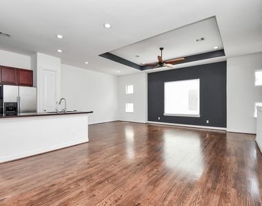3900 Center Street - Photo Thumbnail 11