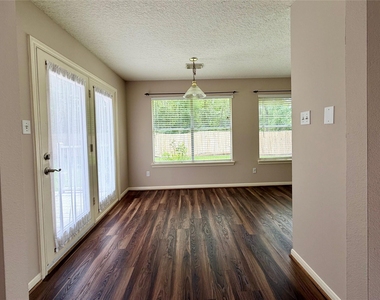 4006 Hunnington Drive - Photo Thumbnail 6