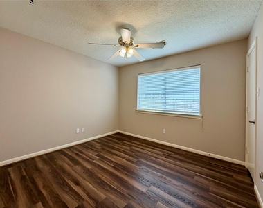 4006 Hunnington Drive - Photo Thumbnail 21
