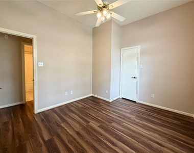 4006 Hunnington Drive - Photo Thumbnail 19