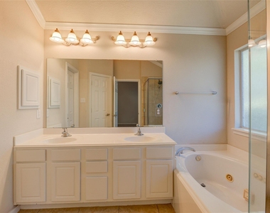 11 Ebony Oaks Place - Photo Thumbnail 16