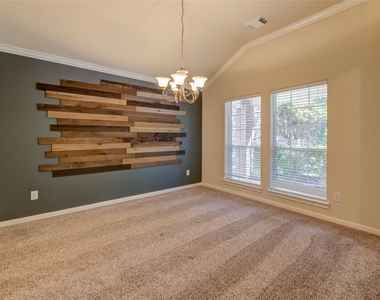 11 Ebony Oaks Place - Photo Thumbnail 4