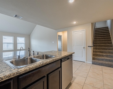 3126 Mcdonough Way - Photo Thumbnail 8