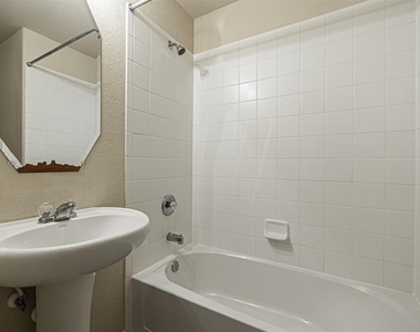 3126 Mcdonough Way - Photo Thumbnail 10