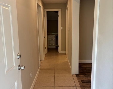 8049 Forest Hills Drive - Photo Thumbnail 24