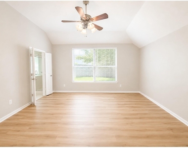 31 Auburn Path Drive - Photo Thumbnail 10