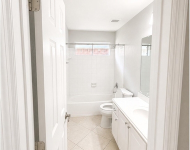 31 Auburn Path Drive - Photo Thumbnail 18