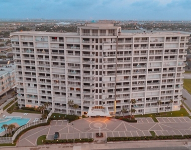 7700 Seawall Boulevard - Photo Thumbnail 40