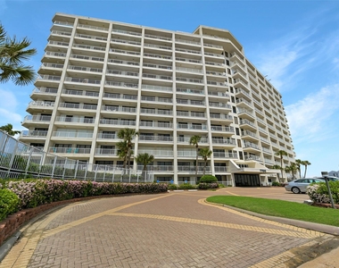7700 Seawall Boulevard - Photo Thumbnail 9