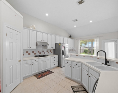 23818 Indian Hills Way - Photo Thumbnail 17