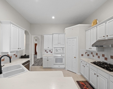 23818 Indian Hills Way - Photo Thumbnail 15