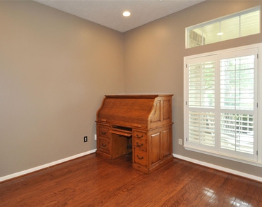 13607 Goldwater Ct - Photo Thumbnail 4