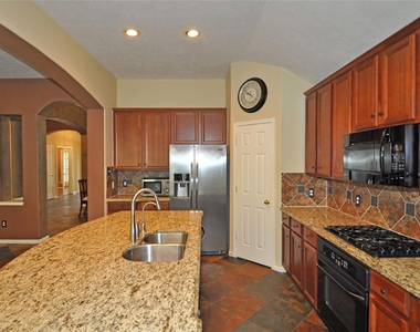 13607 Goldwater Ct - Photo Thumbnail 17