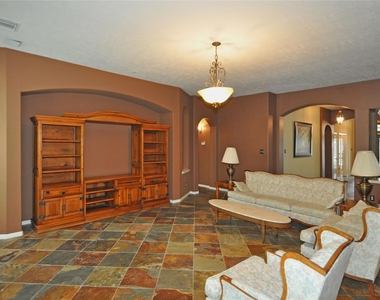 13607 Goldwater Ct - Photo Thumbnail 12