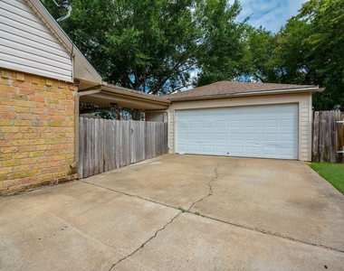 21318 Park Valley Drive - Photo Thumbnail 5