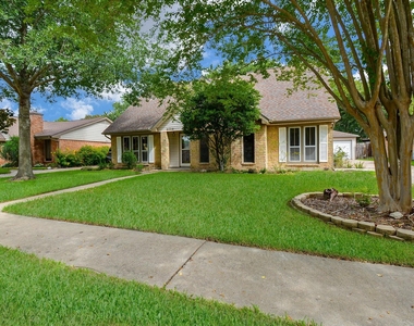 21318 Park Valley Drive - Photo Thumbnail 4