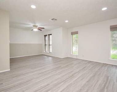 21318 Park Valley Drive - Photo Thumbnail 12