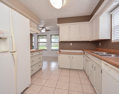 21318 Park Valley Drive - Photo Thumbnail 17
