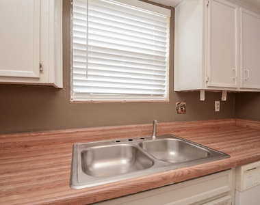21318 Park Valley Drive - Photo Thumbnail 20