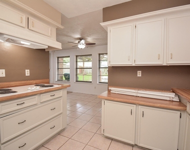 21318 Park Valley Drive - Photo Thumbnail 22