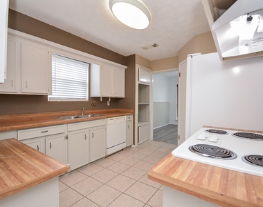 21318 Park Valley Drive - Photo Thumbnail 19