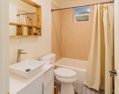1607 W 22nd Street - Photo Thumbnail 31