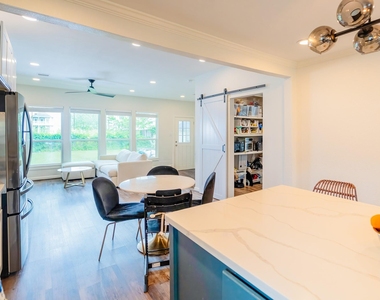 1607 W 22nd Street - Photo Thumbnail 17
