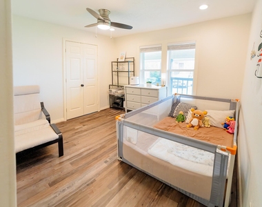 1607 W 22nd Street - Photo Thumbnail 23
