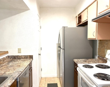 7831 Fuqua Street - Photo Thumbnail 9