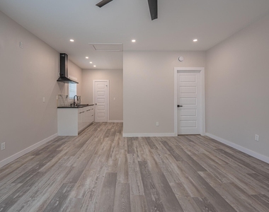 4202 Clay Street - Photo Thumbnail 6
