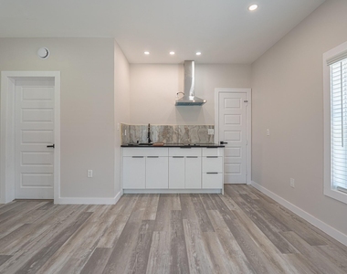 4202 Clay Street - Photo Thumbnail 14