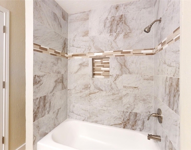 2105 N Red Cedar Circle - Photo Thumbnail 8