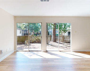 2105 N Red Cedar Circle - Photo Thumbnail 5
