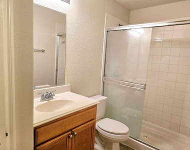 3003 Peachstone Place - Photo Thumbnail 16