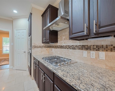 3911 Fall Branch Drive - Photo Thumbnail 14