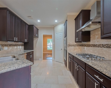 3911 Fall Branch Drive - Photo Thumbnail 13