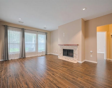 3911 Fall Branch Drive - Photo Thumbnail 7