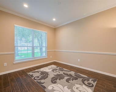 3911 Fall Branch Drive - Photo Thumbnail 4