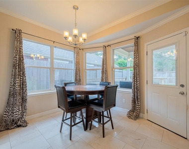 3911 Fall Branch Drive - Photo Thumbnail 11